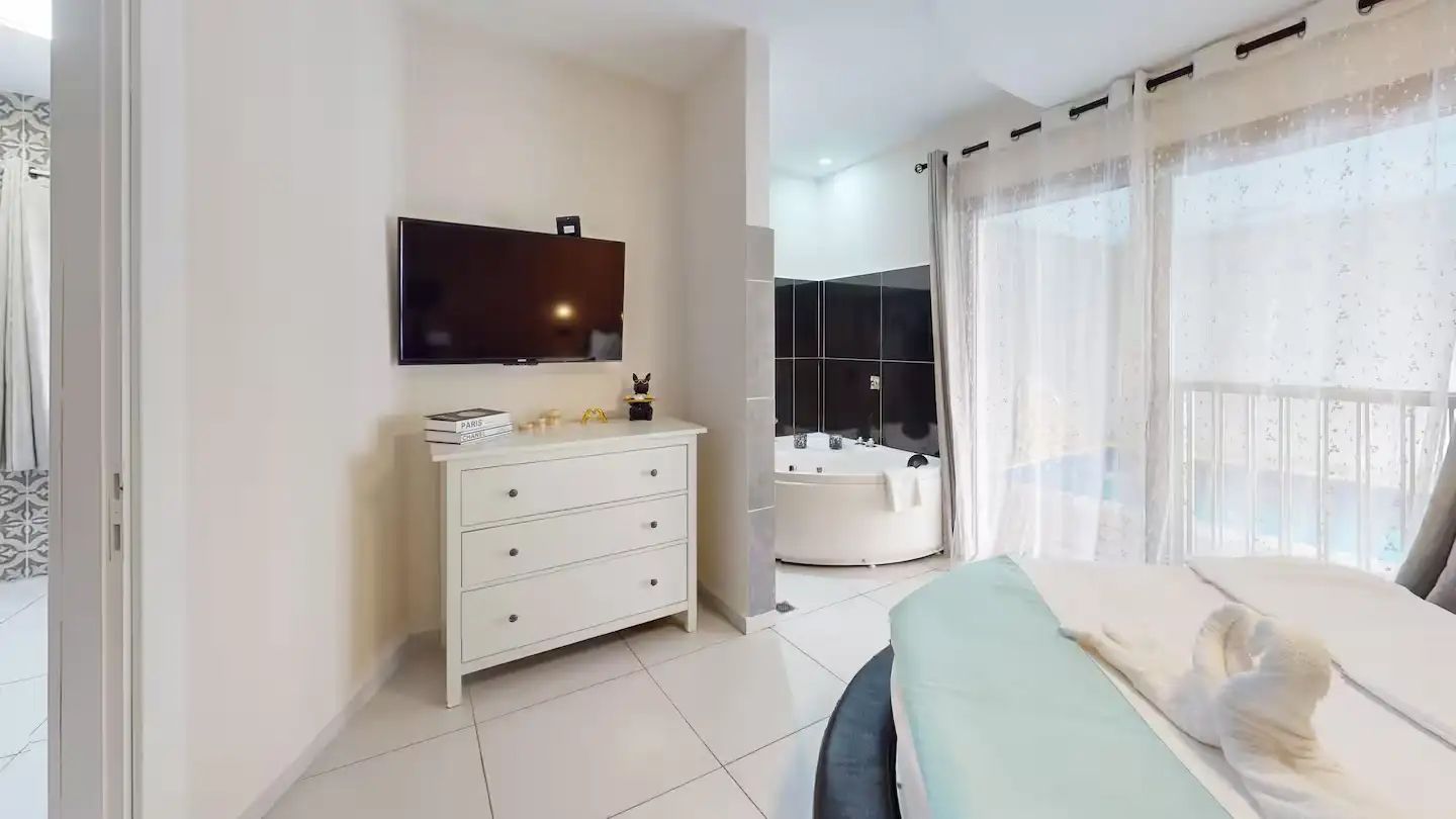 Richmond Mansion - Lior Garden Suite 2