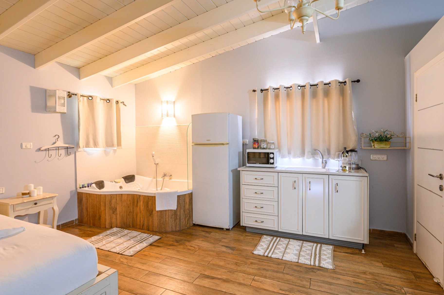 Yeluz Cabins, Family Cabin No. 3, Moshav Yavniel