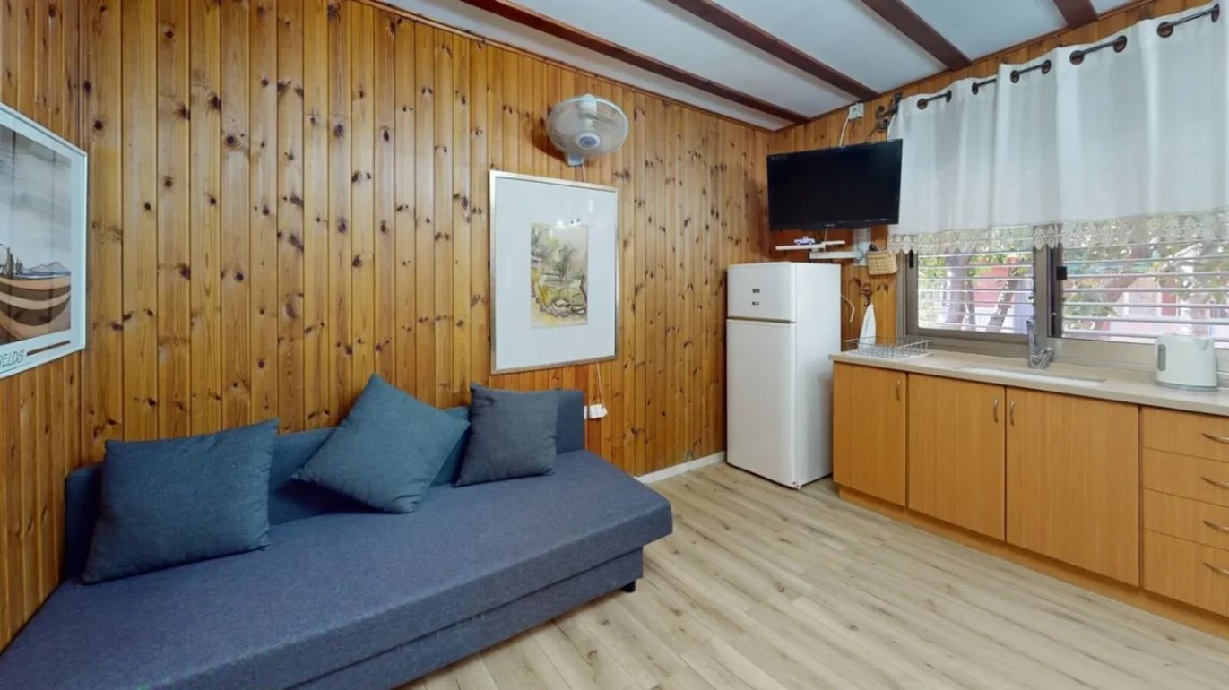 Beit HaZorea – Ofer Family Cabin, Moshav Menahemia 2