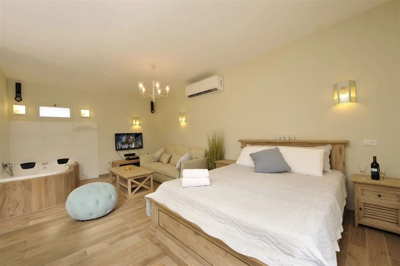 Luz Kinneret - Romantic Rimon Cabin, Moshav Yavneel in Yavne'el, Kinneret, Israel