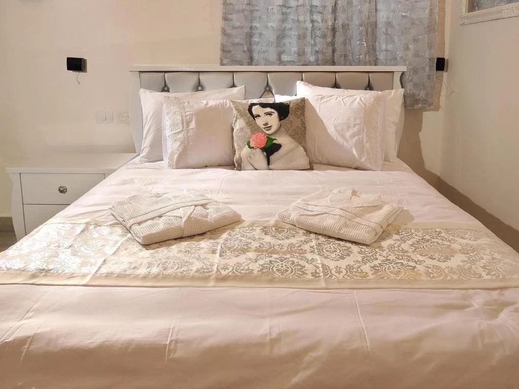 Gal Golan - a guest house with 2 guest cabins, Moshav Had-Nes 3