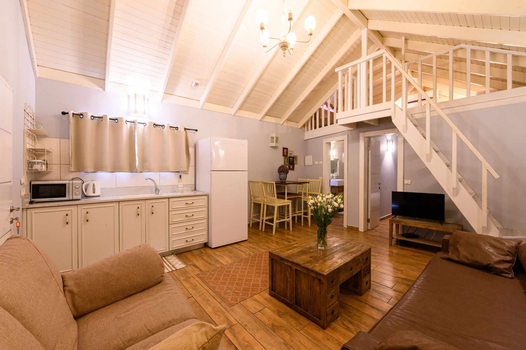 Yeluz Cabins Complex - 6 guest cabins, Moshav Yavniel 4