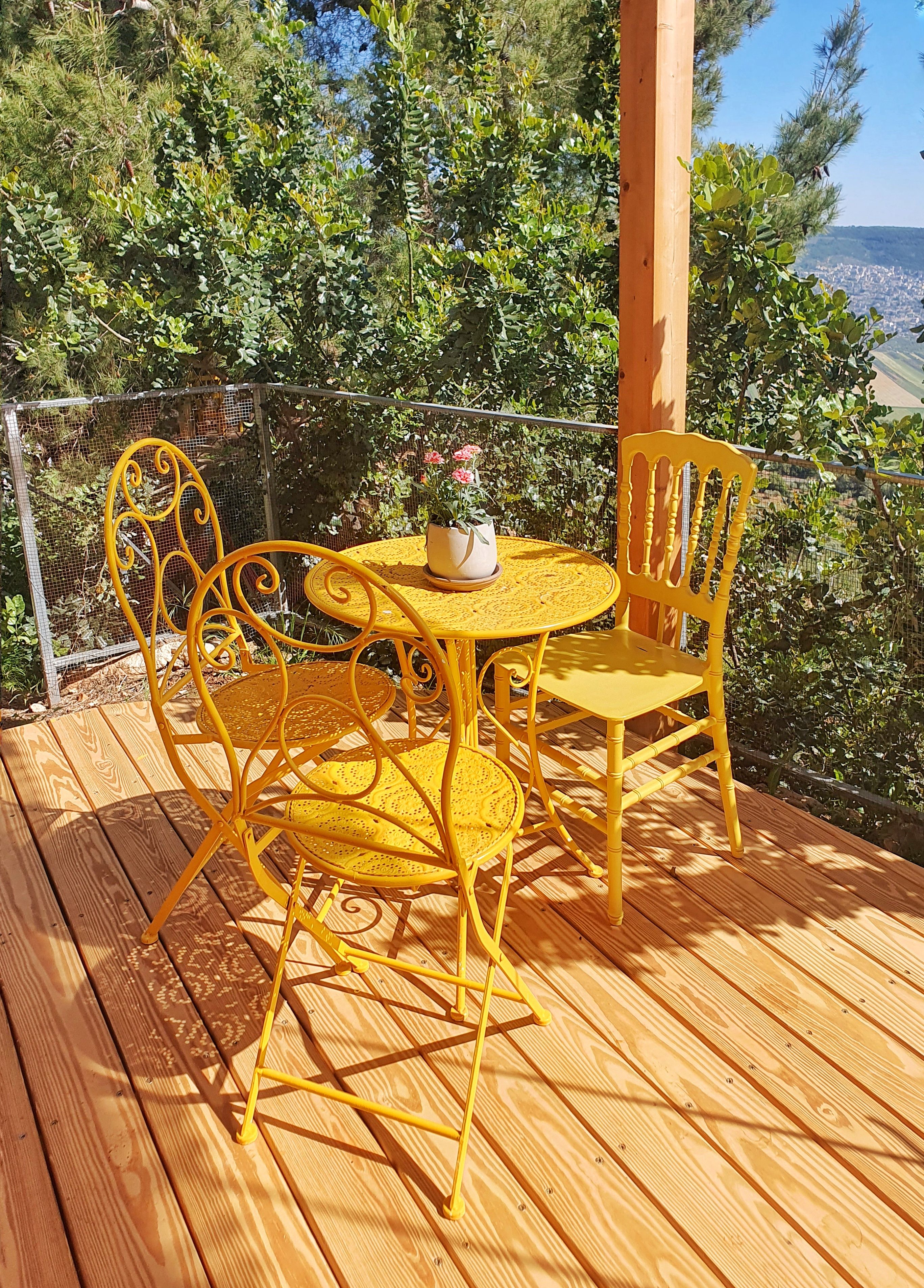 The Enchanted Gibbons Suite 2