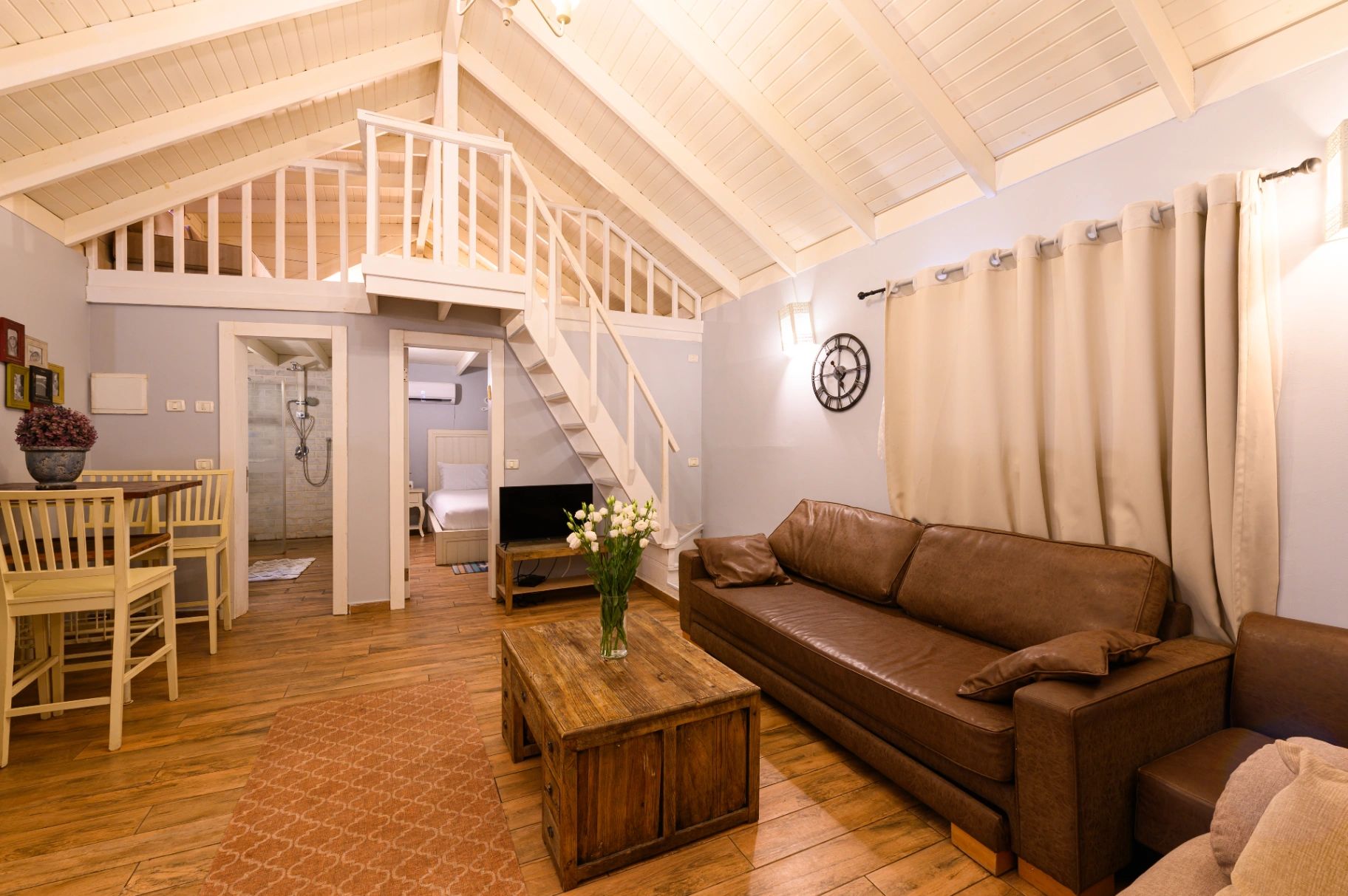 Yeluz Cabins Complex - 6 guest cabins, Moshav Yavniel 3