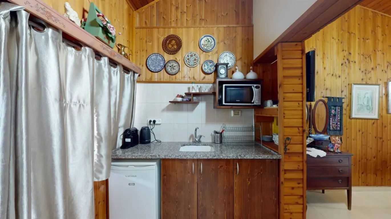 Beit HaZorea – Romantic Yuval Cabin, Moshav Menahemia 4
