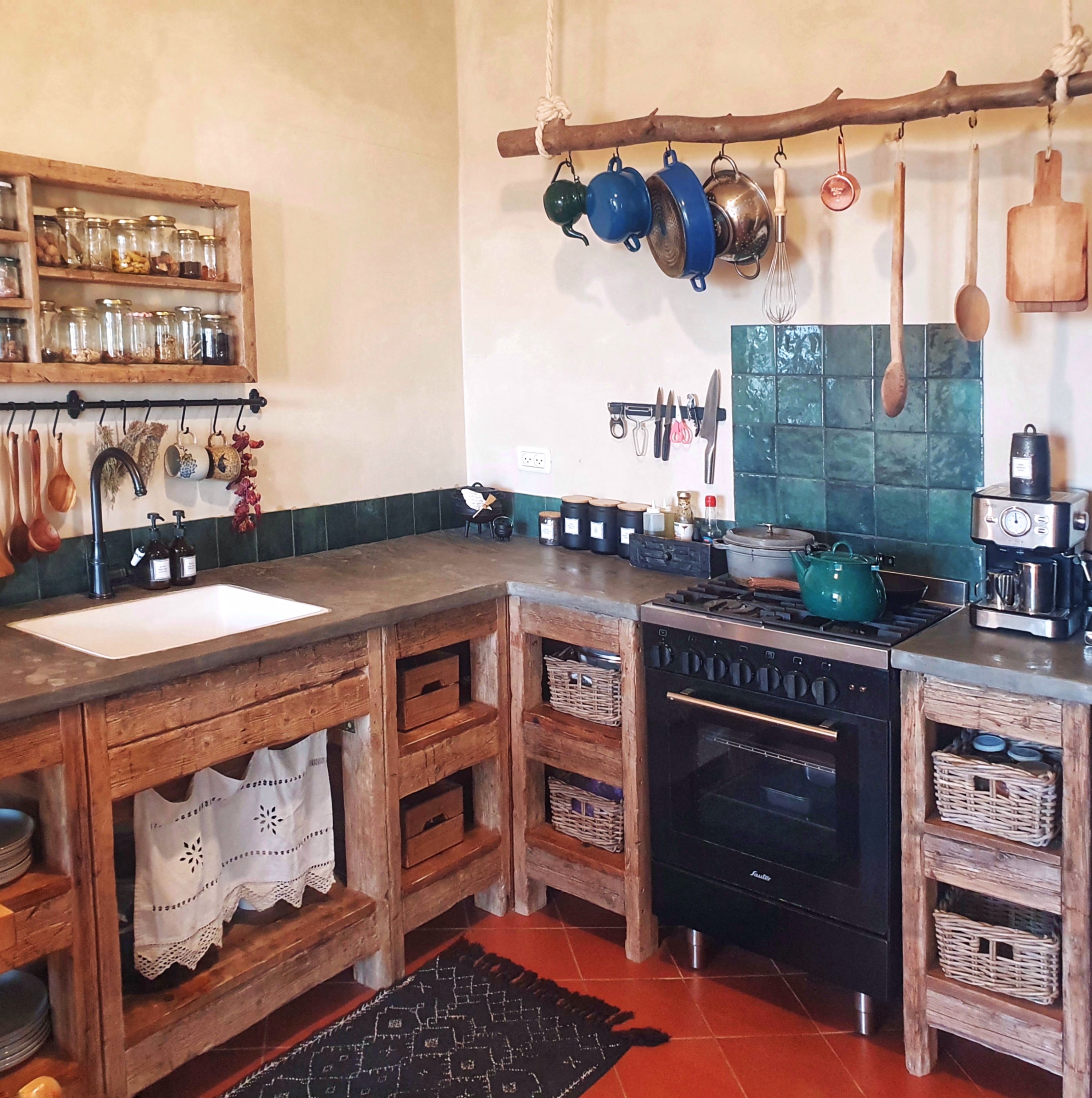 The Enchanted Gibbons Suite 5