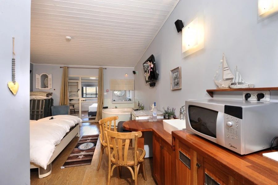 Luz Kinneret - Family Suites E, Moshav Yavniel 4