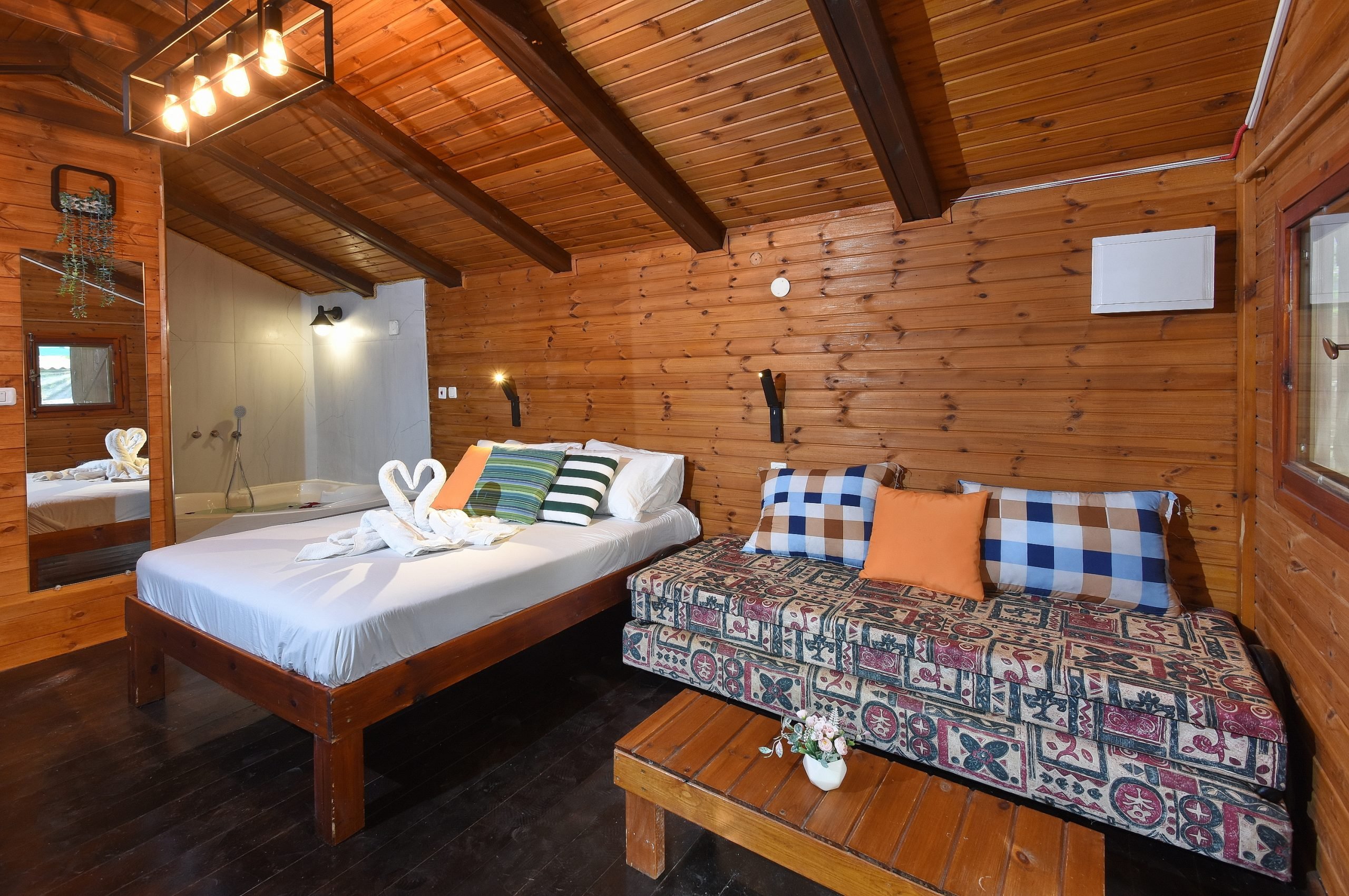 A Corner by the Spring - The Romantic Cabin