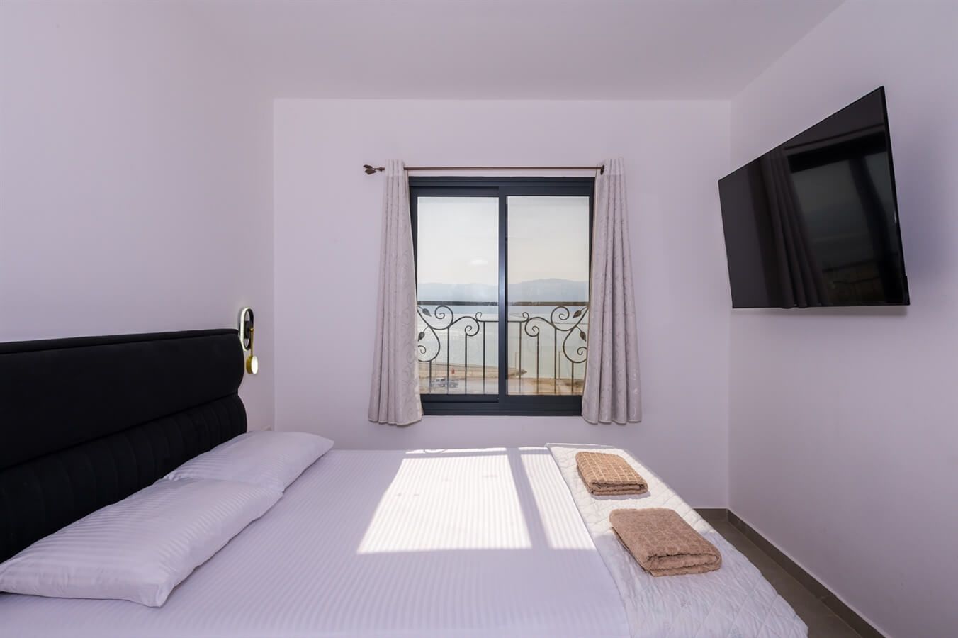 סטודיו עם ג'קוזי ומרפסת - זוהר במדבר 3