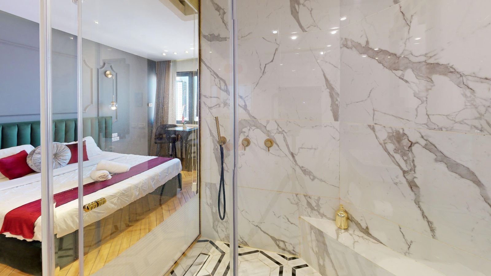 بيرلا الرومانسية منخفضة التكلفة 4