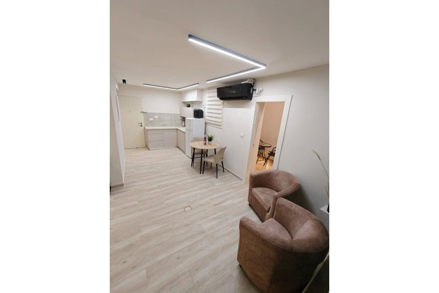 Diamond Suite Level 5